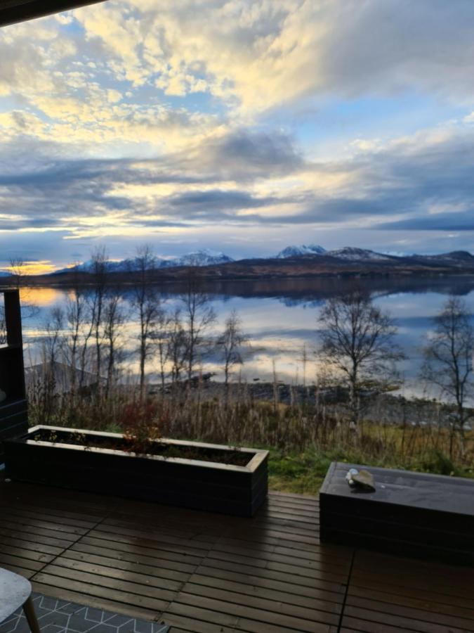 Вилла Great House With Amazing Location!!Sea & Mountain View! Kvaloya Экстерьер фото